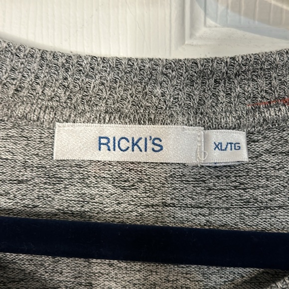 Ricki’s Short Sleeve Thin Knot Top Size X-Large - Picture 2 of 9